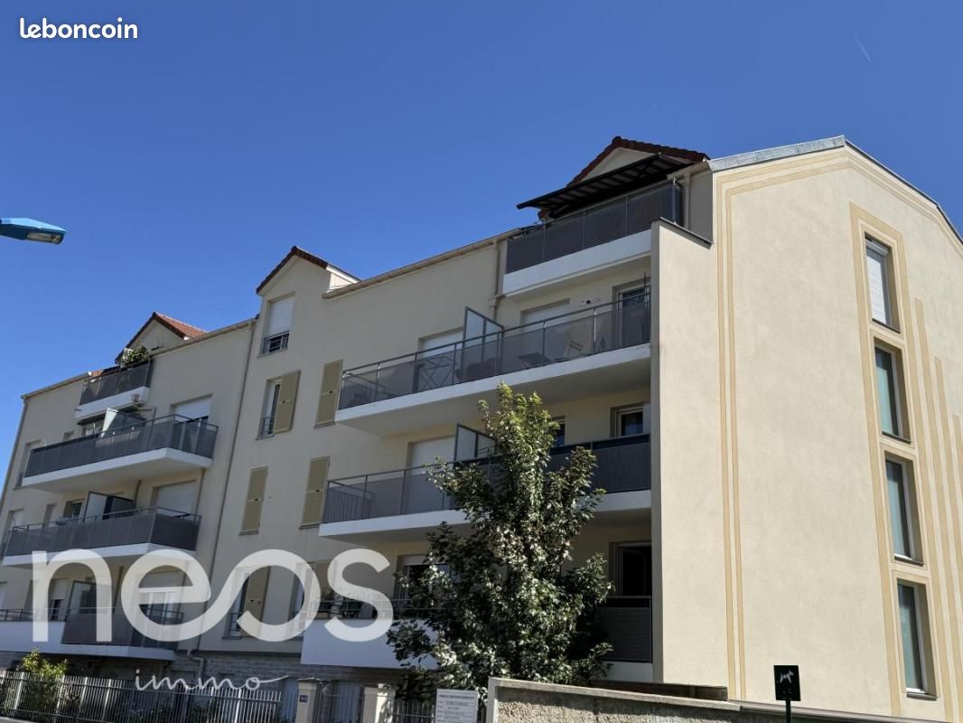 2 Schlafzimmer Wohnung in Trappes, France, Nr. 332345