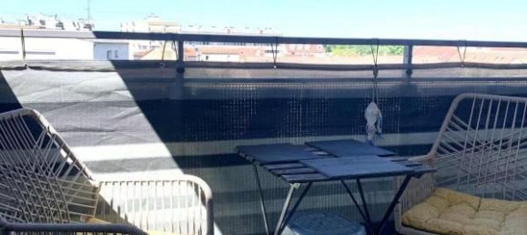 2 Schlafzimmer Wohnung in Trappes, France, Nr. 332345 2