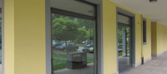 78m² Commercial property in Somma Lombardo, Italy No. 171298 23