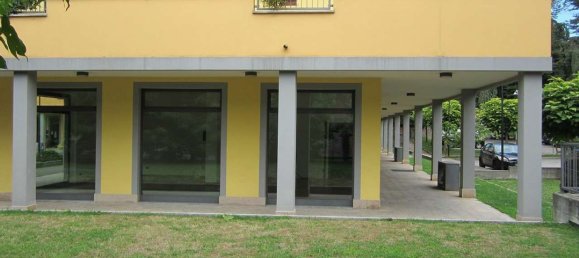 78m² Commercial property in Somma Lombardo, Italy No. 171298 12