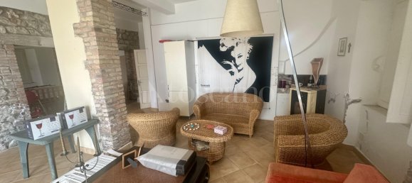 4-Zimmer Gewerbliche Immobilie in Formia, Italy, Nr. 69724 49