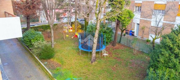 Квартира с 3 спальнями в Карпи, Италия № 380459 33