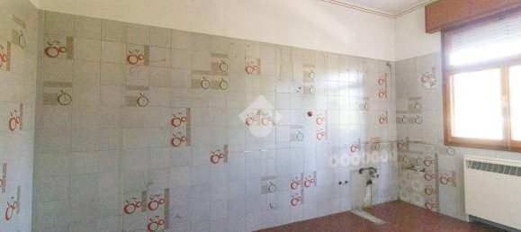 Квартира с 3 спальнями в Карпи, Италия № 380459 13