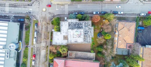 Квартира с 3 спальнями в Карпи, Италия № 380459 32