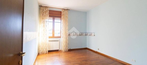 Квартира с 3 спальнями в Карпи, Италия № 380459 15