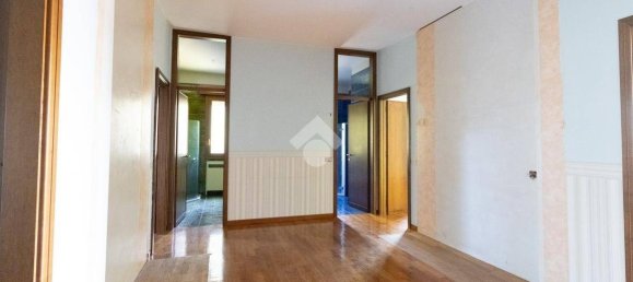 Квартира с 3 спальнями в Карпи, Италия № 380459 24