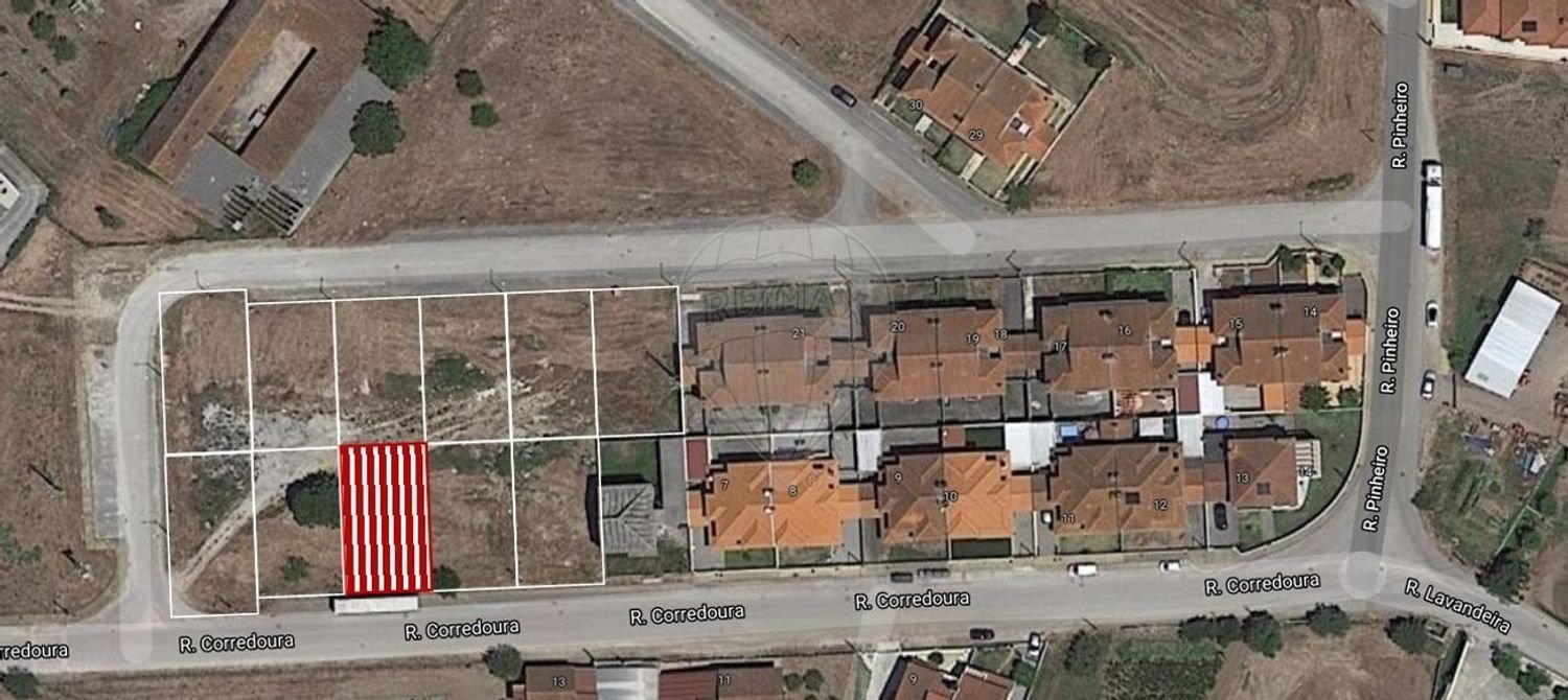 Grundstück in Casal Comba, Portugal 308m², Nr. 85728