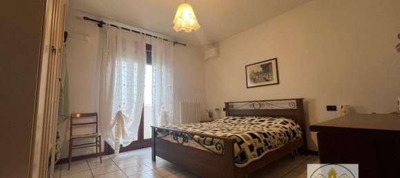1 bedroom Apartment in Padua, Italy No. 136829 8