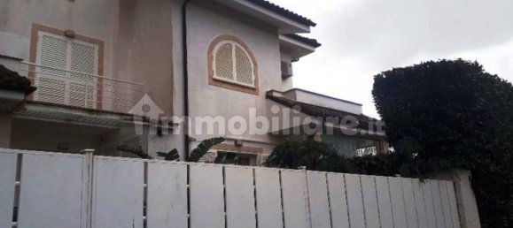 3 Schlafzimmer Villa in Fiumicino, Italy, Nr. 323995 2