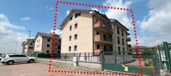 Estudio en Landriano, Italy No. 314978 2