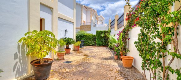 4 غرف نوم فيلا في Alameda, Spain رقم 173021 41