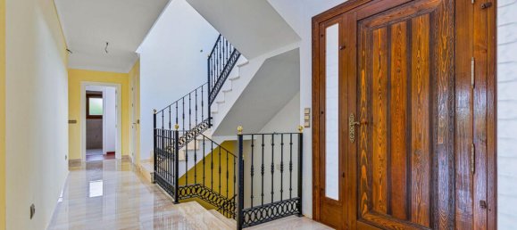 4 غرف نوم فيلا في Alameda, Spain رقم 173021 4