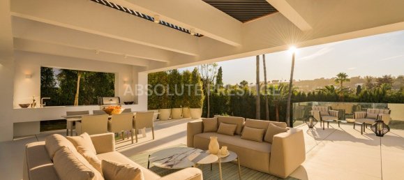 4 bedrooms Villa in Marbella, Spain No. 26137 28