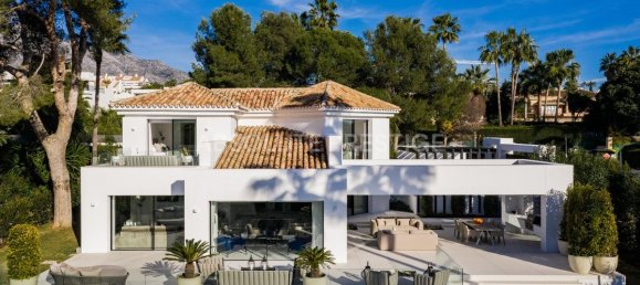 4 bedrooms Villa in Marbella, Spain No. 26137 20