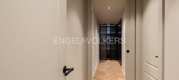 Apartamento de 3 dormitorios en Ciudad Vieja, Spain No. 103366 19