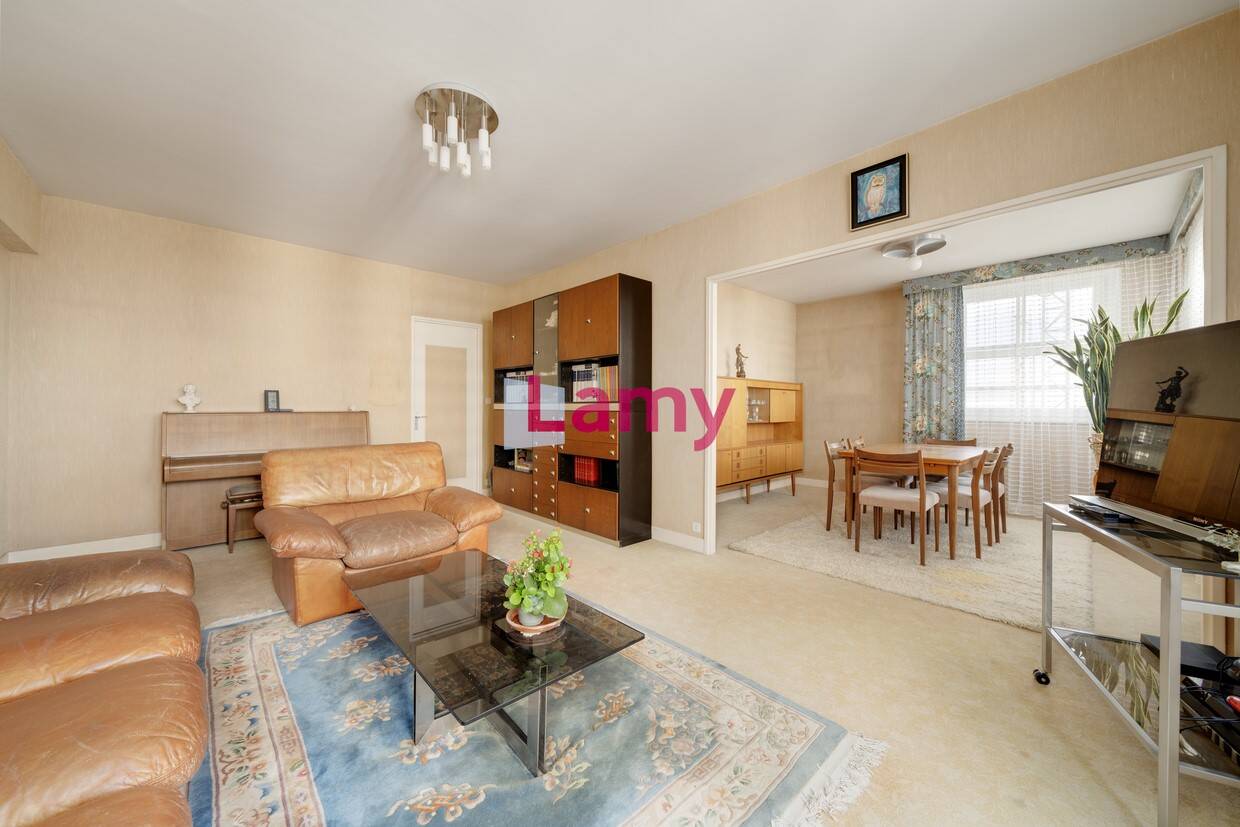 5 rooms Apartment in Nancy, France No. 237597