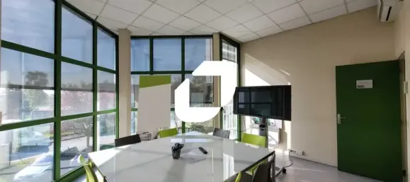 Gewerbliche Immobilie in Linas, France 1668m², Nr. 346139 13