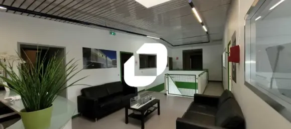 Gewerbliche Immobilie in Linas, France 1668m², Nr. 346139 9