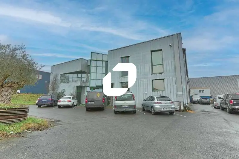 Gewerbliche Immobilie in Linas, France 1668m², Nr. 346139