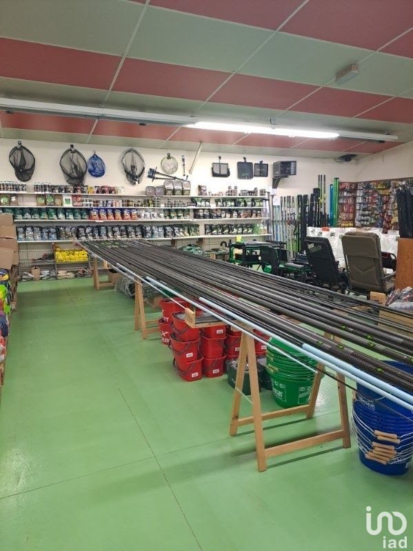  عقار تجاري في Fechain, France 300متر مربع رقم 256333