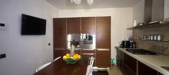 5 rooms Apartment in Rome, Italy No. 27711 15