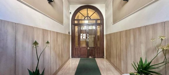 5 rooms Apartment in Rome, Italy No. 27711 4