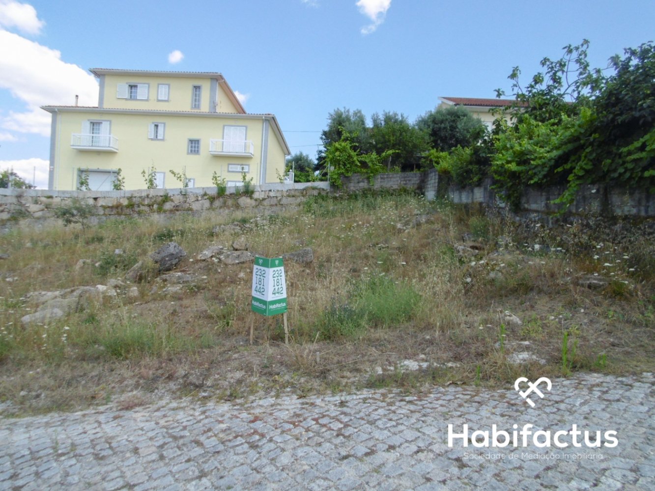  قطعة أرض في Mangualde, Portugal رقم 74261