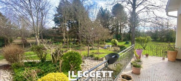 6 bedrooms House in Saint-Nicolas-de-la-Grave, France No. 363926 5