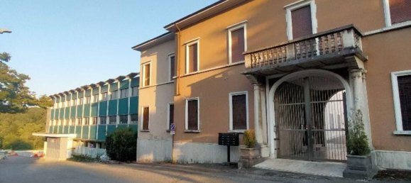 Коммерческая недвижимость 850м² в Сольбьяте Арно, Италия № 152753 2