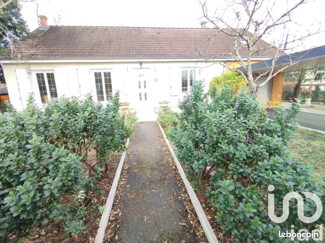 Casa de 4 dormitorios en Souvigny-en-Sologne, France No. 159060