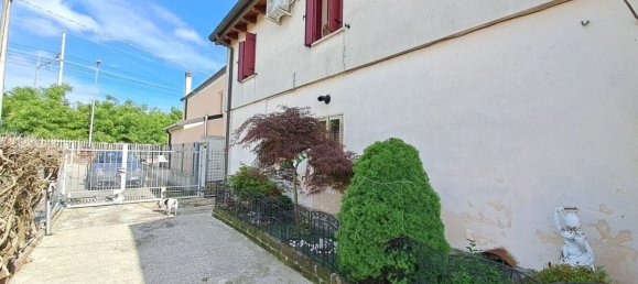 8 bedrooms House in Boara Pisani, Italy No. 344900 3