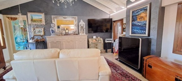 8 bedrooms House in Boara Pisani, Italy No. 344900 8