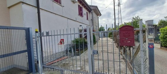 8 bedrooms House in Boara Pisani, Italy No. 344900 2