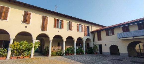 3 rooms Apartment in Lonate Ceppino, Italy No. 2792 2