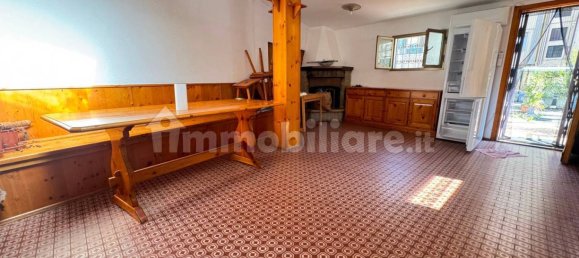 2 bedrooms Apartment in Milan, Italy No. 243105 4