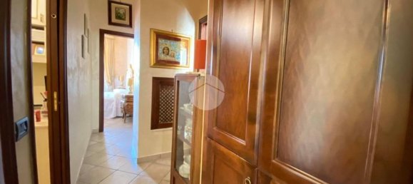 4 Schlafzimmer Wohnung in Naples, Italy, Nr. 327449 8