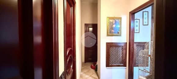 4 Schlafzimmer Wohnung in Naples, Italy, Nr. 327449 7