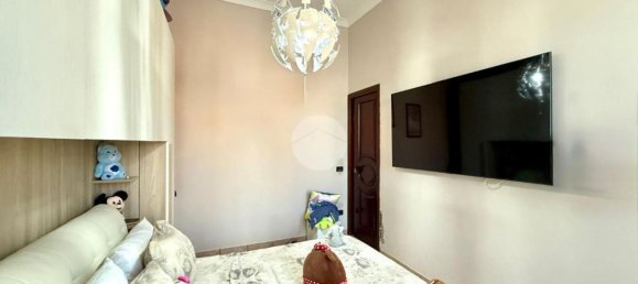 4 Schlafzimmer Wohnung in Naples, Italy, Nr. 327449 12