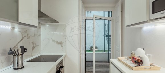 3 bedrooms Apartment in Lisbon, Portugal No. 95580 14