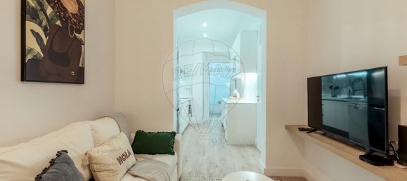 3 bedrooms Apartment in Lisbon, Portugal No. 95580 8