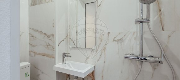 3 bedrooms Apartment in Lisbon, Portugal No. 95580 21