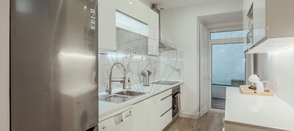 3 bedrooms Apartment in Lisbon, Portugal No. 95580 13