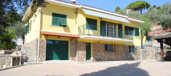 3 غرف نوم فيلا في Bordighera, Italy رقم 270867 2