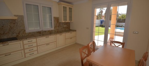 6 Schlafzimmer Villa in Cabo Roig, Spain, Nr. 445 8