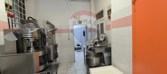 Propiedad comercial de 2 habitaciónes en Borgosesia, Italy No. 266450 9