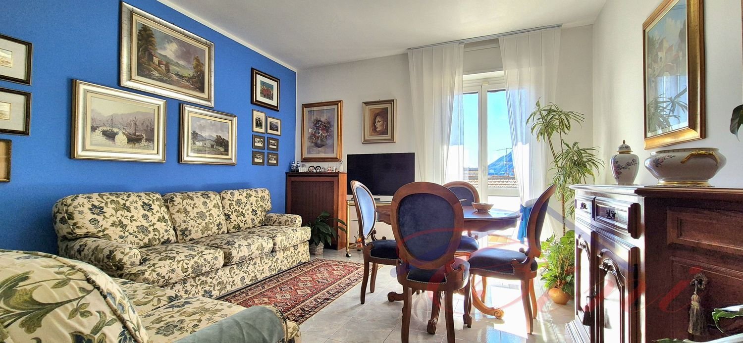 3 bedrooms Apartment in Lecco, Italy No. 385460