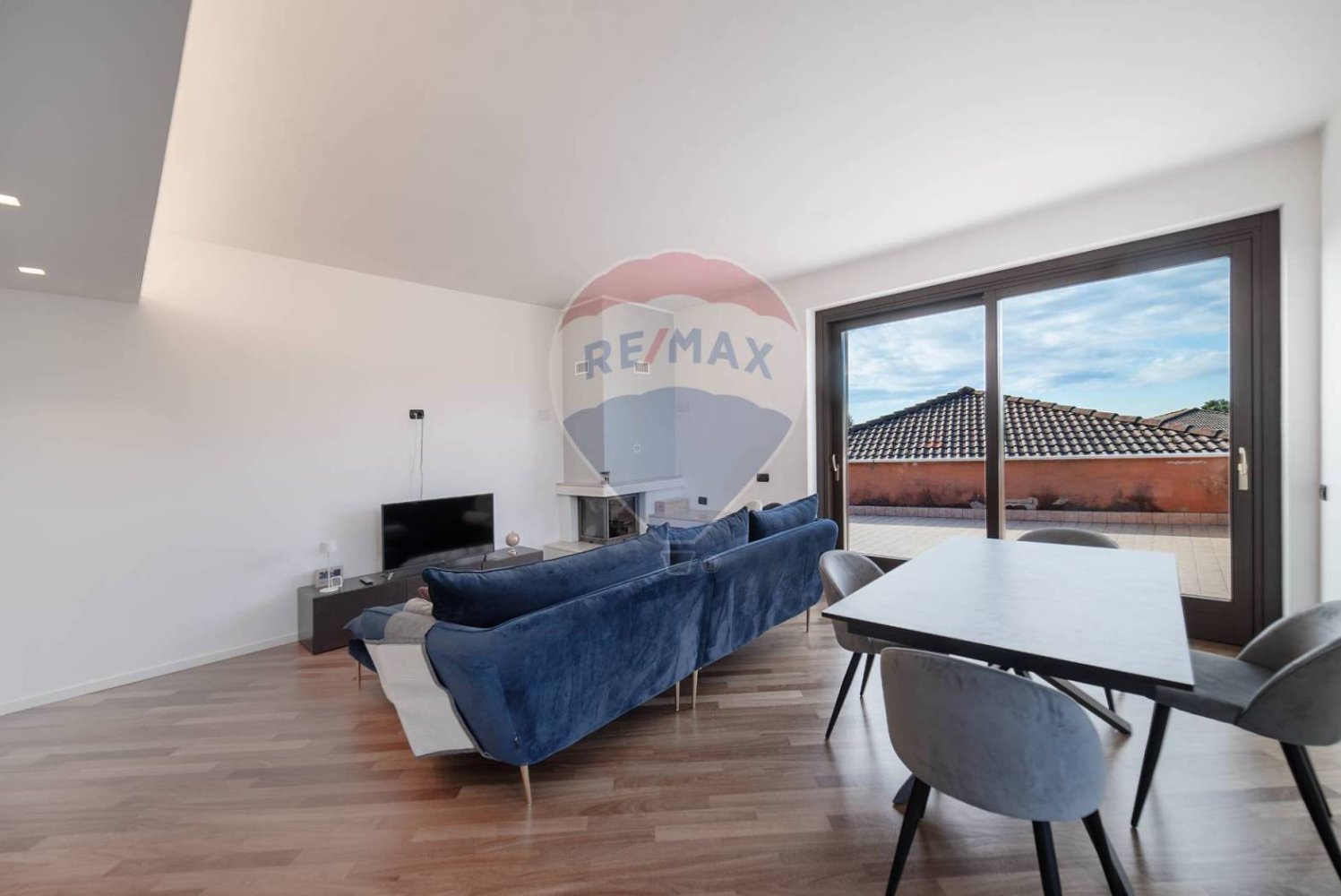 3 bedrooms Penthouse in Merate, Italy No. 52593