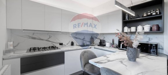 3 bedrooms Penthouse in Merate, Italy No. 52593 17