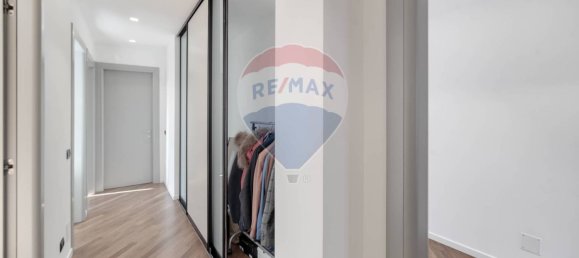 3 bedrooms Penthouse in Merate, Italy No. 52593 22