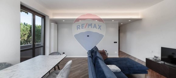 3 bedrooms Penthouse in Merate, Italy No. 52593 6